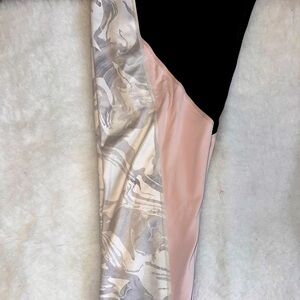 ATHLETA Yoga hi rise Leggings with side pockets